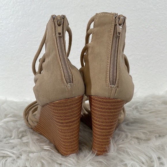 LULUS Pure Instinct Nude Suede Caged Wedges Size 9 New - Picture 5 of 13